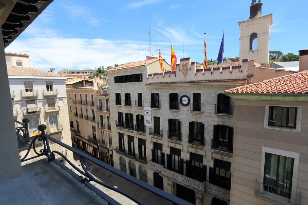 Apartaments Placa Del VI Girona Exteriör bild